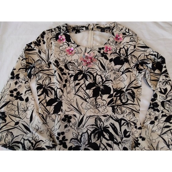 Boston Proper Black & Cream Floral Embellished Trumpet Sleeve Dress Size 4 - Picture 2 of 9